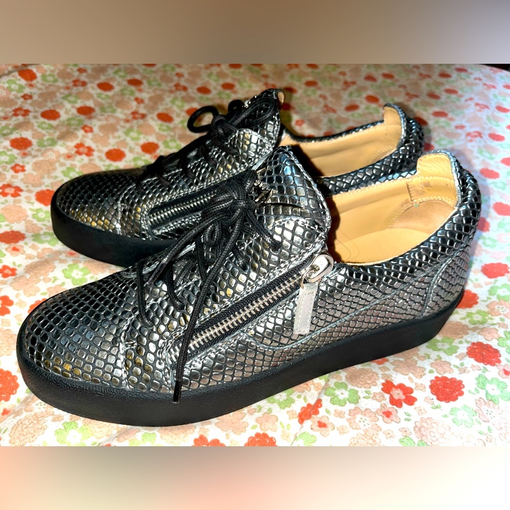 Giuseppe Zanotti side zipper shoe